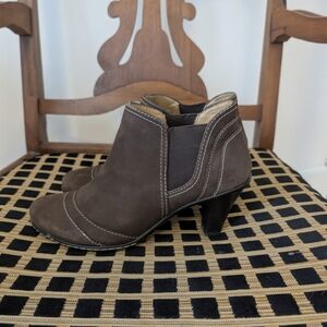 Softspots Brown Leatherette Ankle Boots
